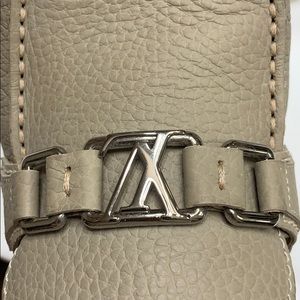 Louis Vuitton men’s moccasins - Size 9-9.5US, 8LV